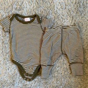 Hanna Andersson onesie and pant set